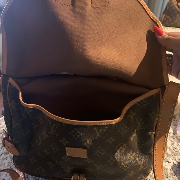 Authentic Vintage LV Monogram Crossbody - Picture 3 of 7